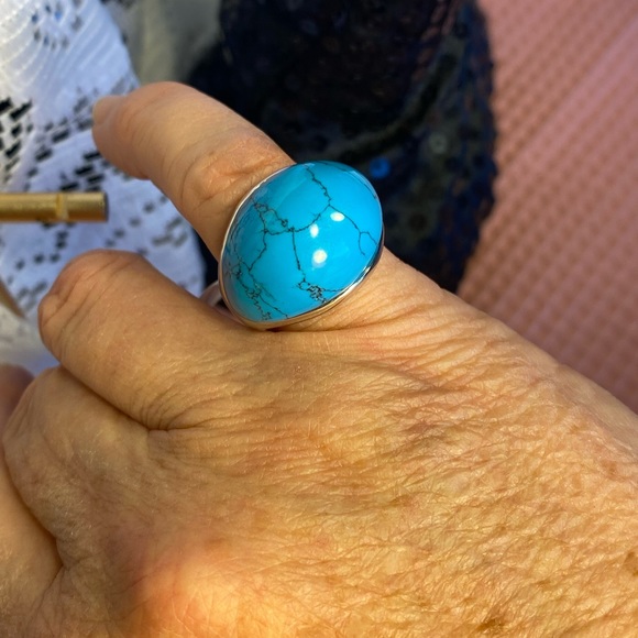 NWT TURQUOISE COLOR LARGE STONE SET IN SILVER COLOR METAL SIZE 9 - Picture 6 of 9